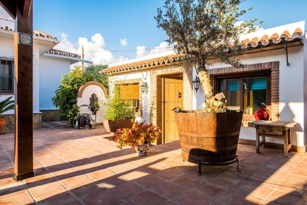 Estudio Maria De Waard Nerja Exterior photo